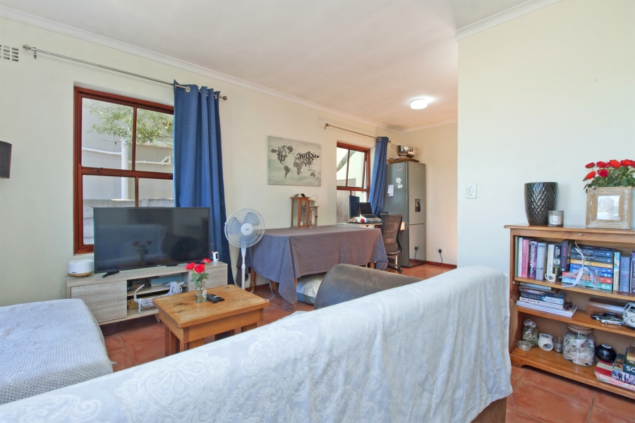 2 Bedroom Property for Sale in Milkwood Park Western Cape